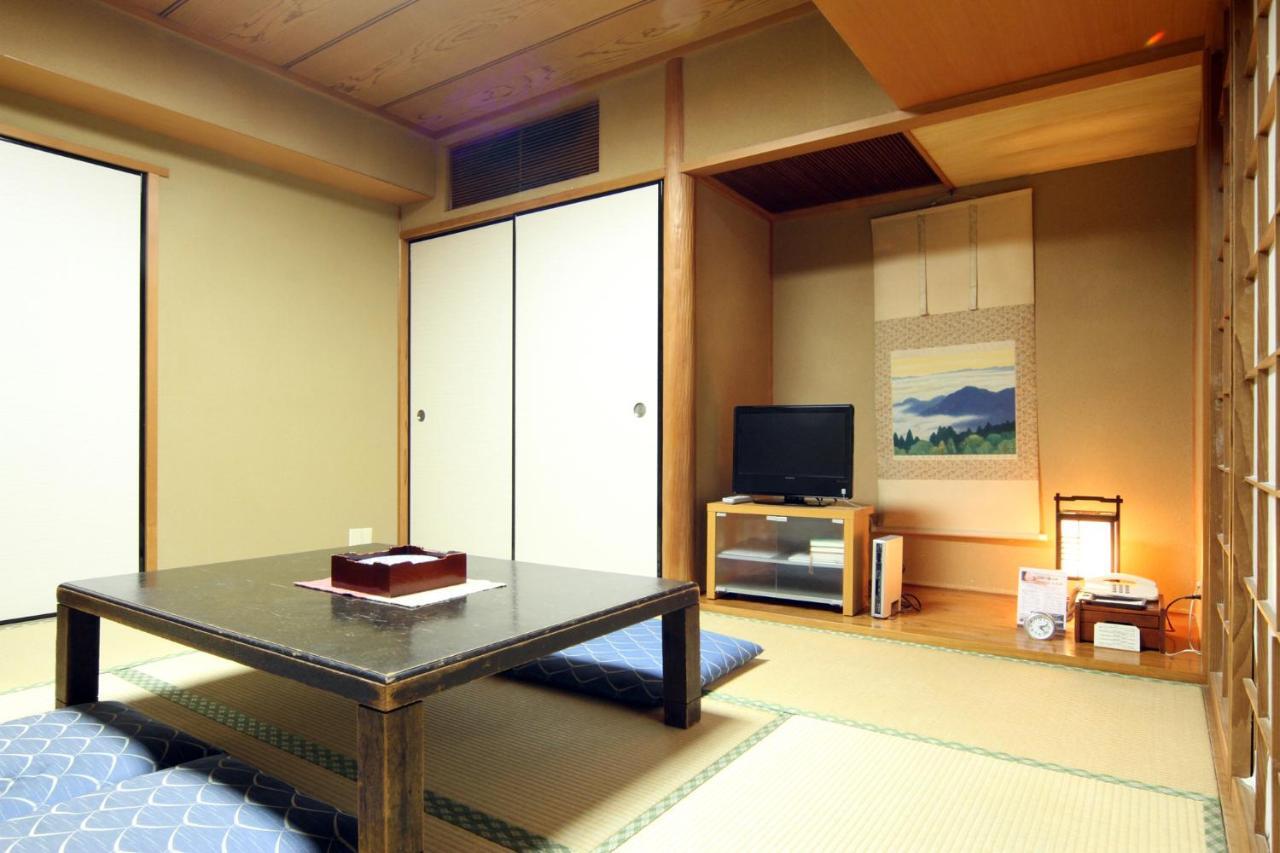 Kokusai 3*